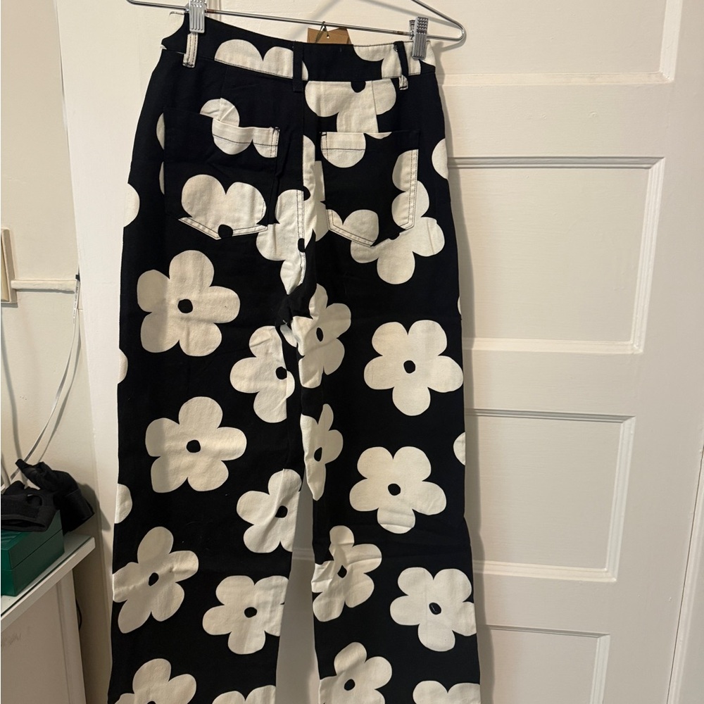 Princess Highway Black and White Gigi Daisy Jeans - Picture 2 of 3